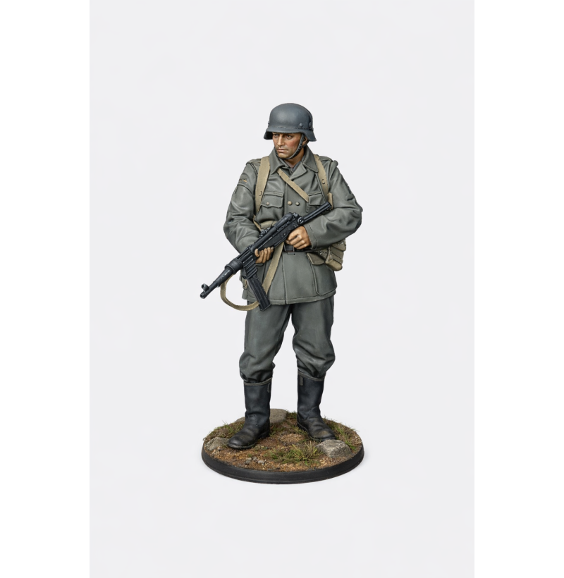 German WWII Soldier with MP40 — STL File for 3D Printing (Miniature)