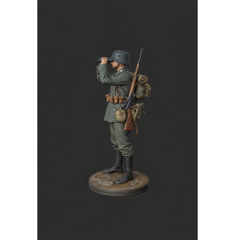 German World War I Infantryman with Binoculars (1914–1918) – STL File for 3D Printing